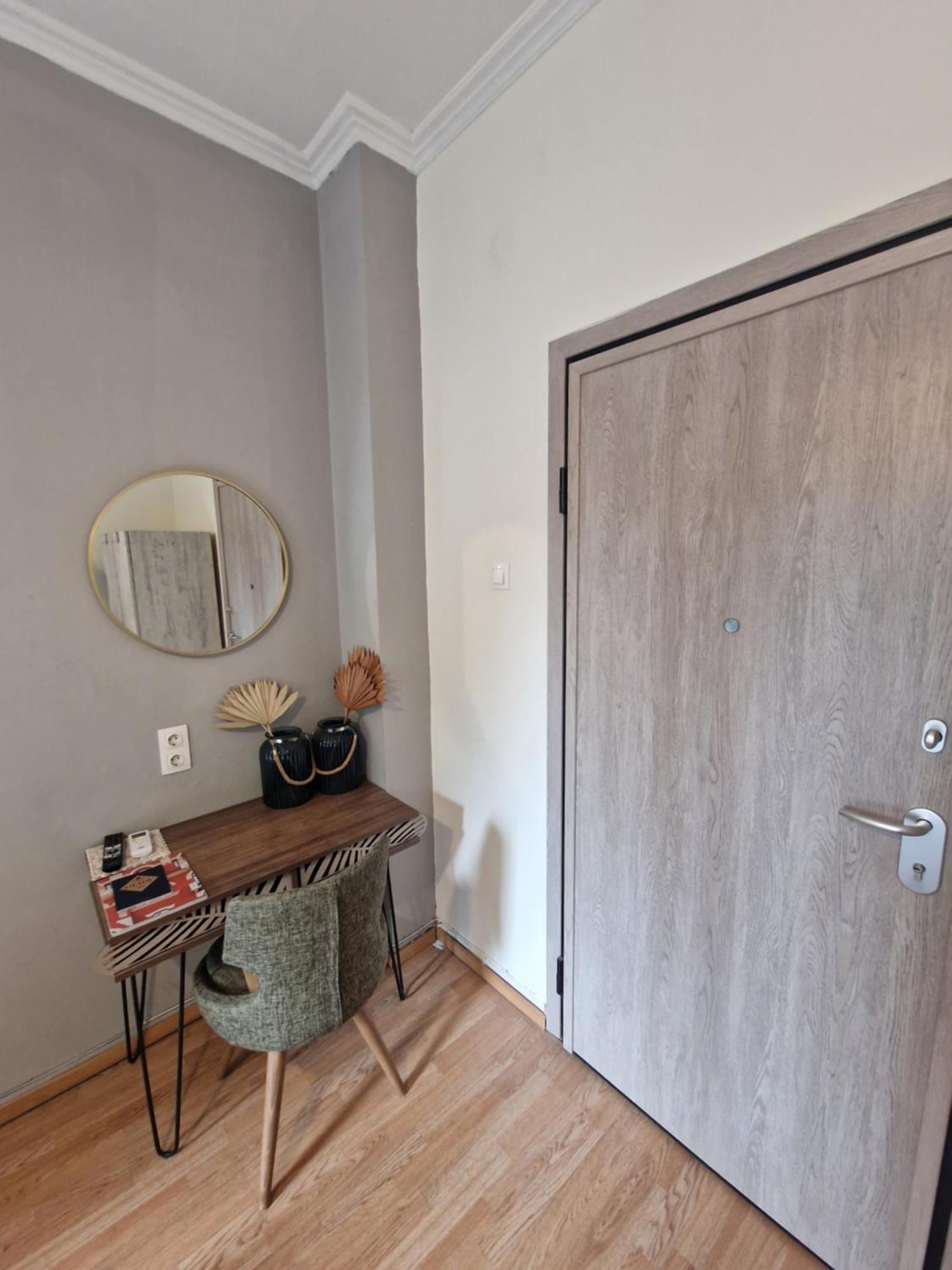 Closer "Egnatia Apartment 2" Thessaloniki Exterior photo